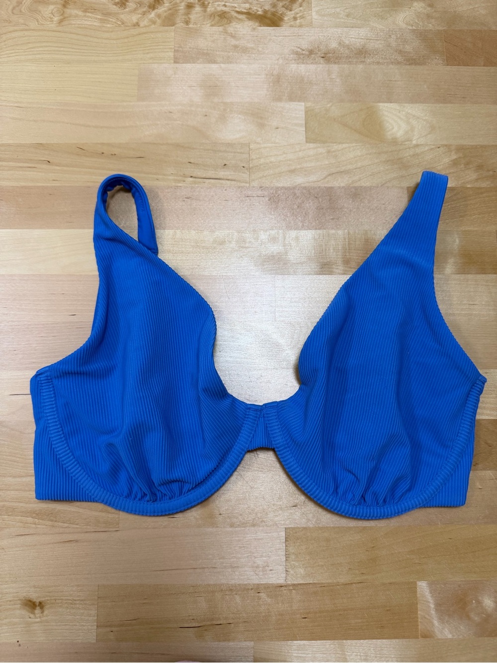 High apex Blue Ribbed Underwire Bikini Top